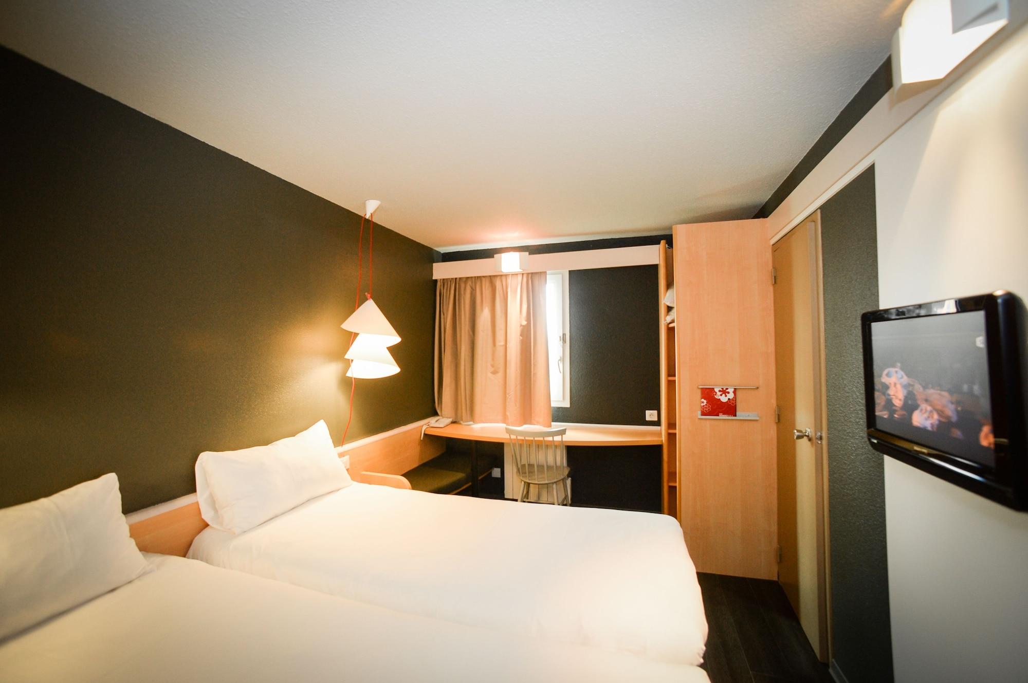 Hotel Ibis Saint-Lô Exterior foto