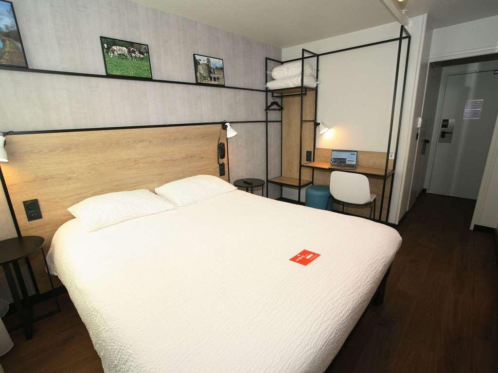 Hotel Ibis Saint-Lô Habitación foto